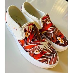 ‼️SOLD‼️ Vans Asher Slip-On Platform Skate Shoes- Floral 9